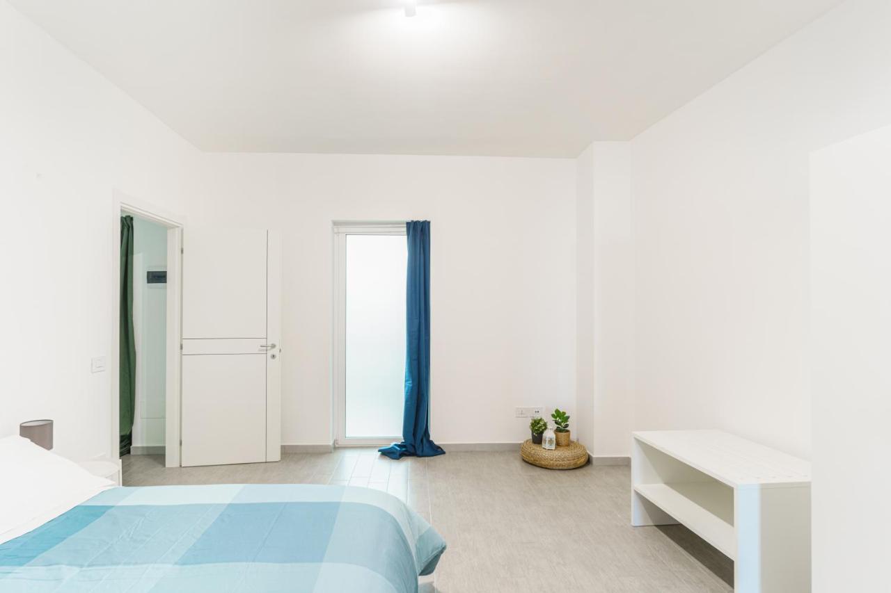 Aparthotel Le Marine Bisceglie Exterior photo