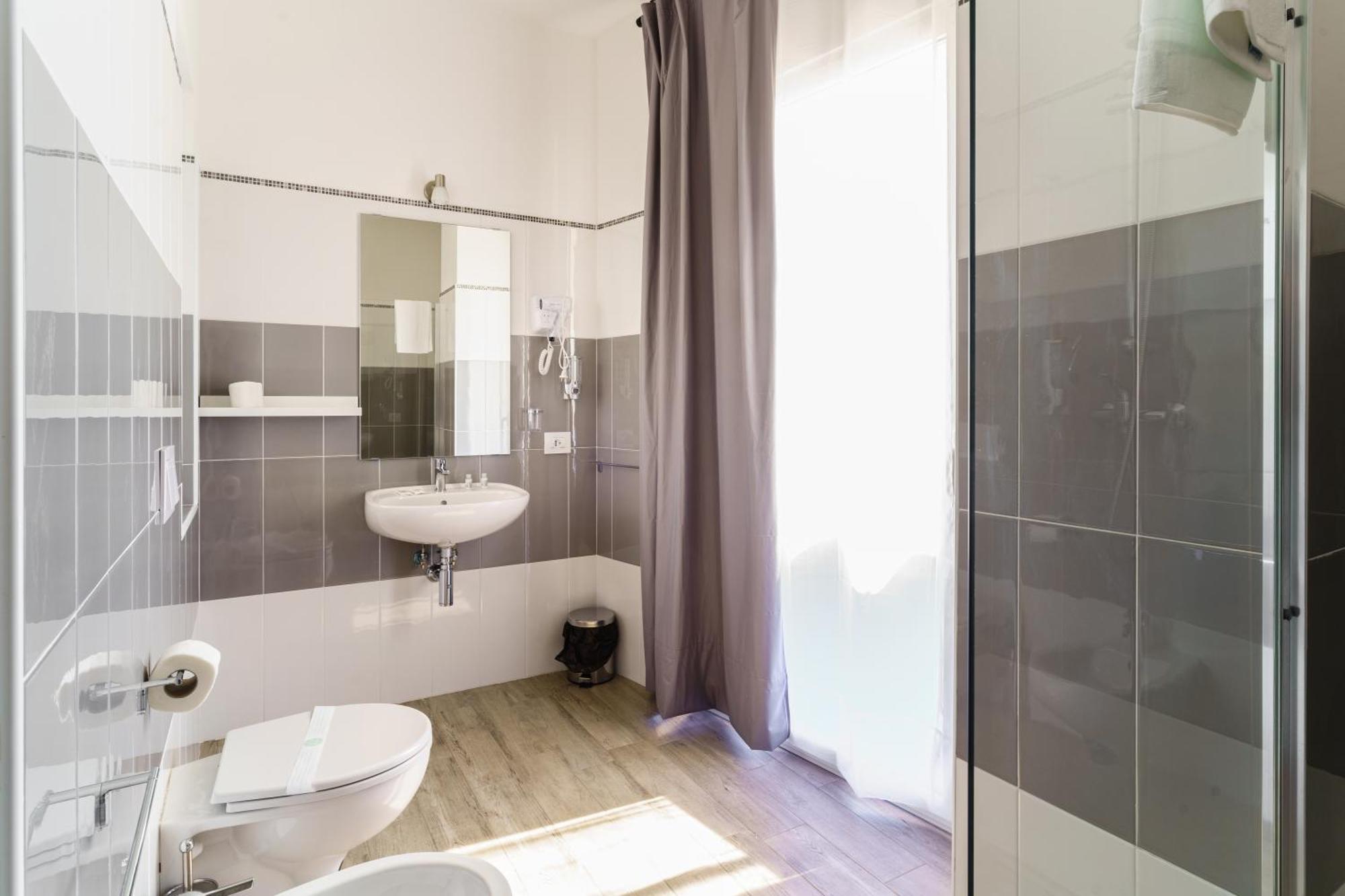 Aparthotel Le Marine Bisceglie Exterior photo